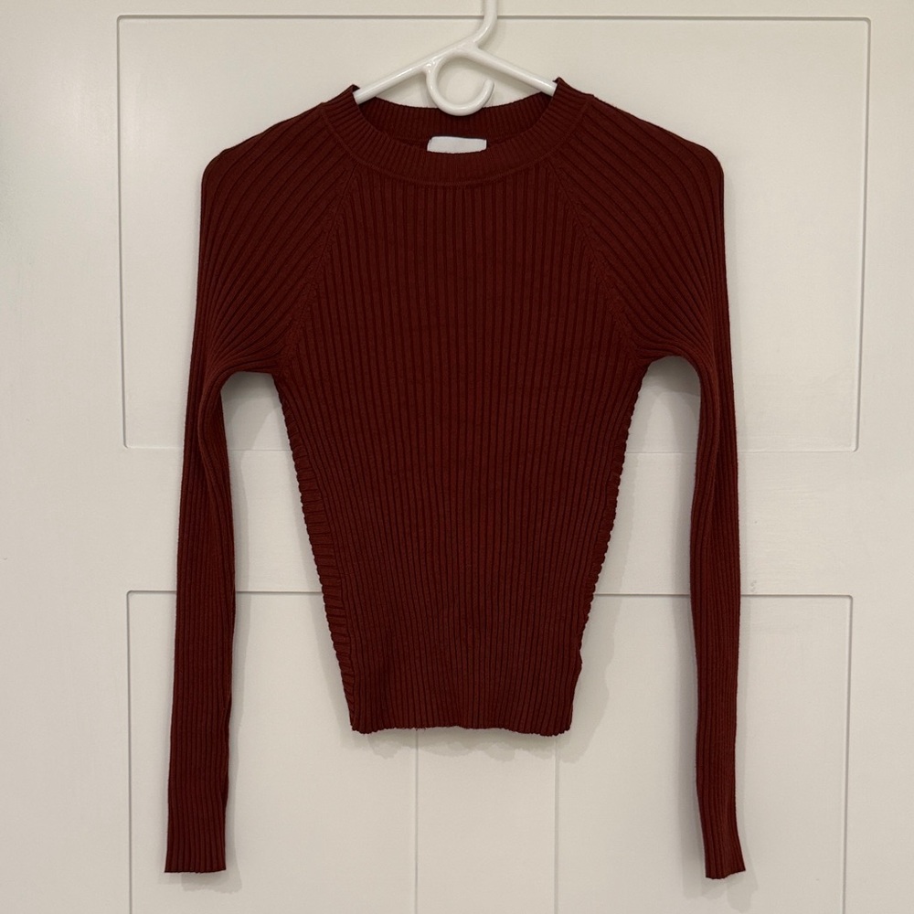 🌻3/$25 Ribbed Long Sleeve Sweater in Deep Red